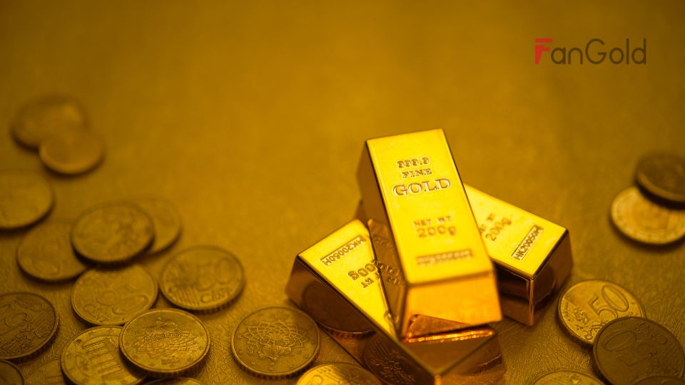 Kết thúc phiên giao dịch, hợp đồng vàng giao ngay đã tăng 0,5% lên 1.964,58 USD/ounce, trong khi hợp đồng vàng tương lai tăng 0,2% đạt 1.966,60 USD/ounce. Đồng USD giảm 0,1% đã giúp vàng trở nên hấp dẫn hơn đối với các nhà đầu tư sử dụng các loại tiền khác.