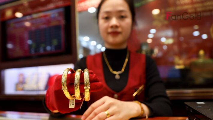 Giá vàng quay đầu giảm mạnh 500.000 đồng/lượng chỉ trong 1 giờ