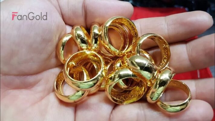 Giá vàng lại vượt 99 triệu đồng/lượng