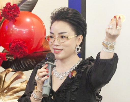 Nữ lãnh đạo lừa đảo mua bán vàng