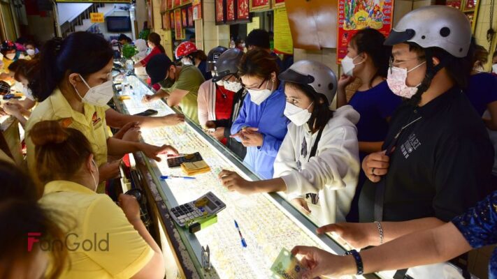 Giá vàng chiều 2/4 tiếp tục giảm, nhà đầu tư chịu lỗ bao nhiêu nếu bán ra?