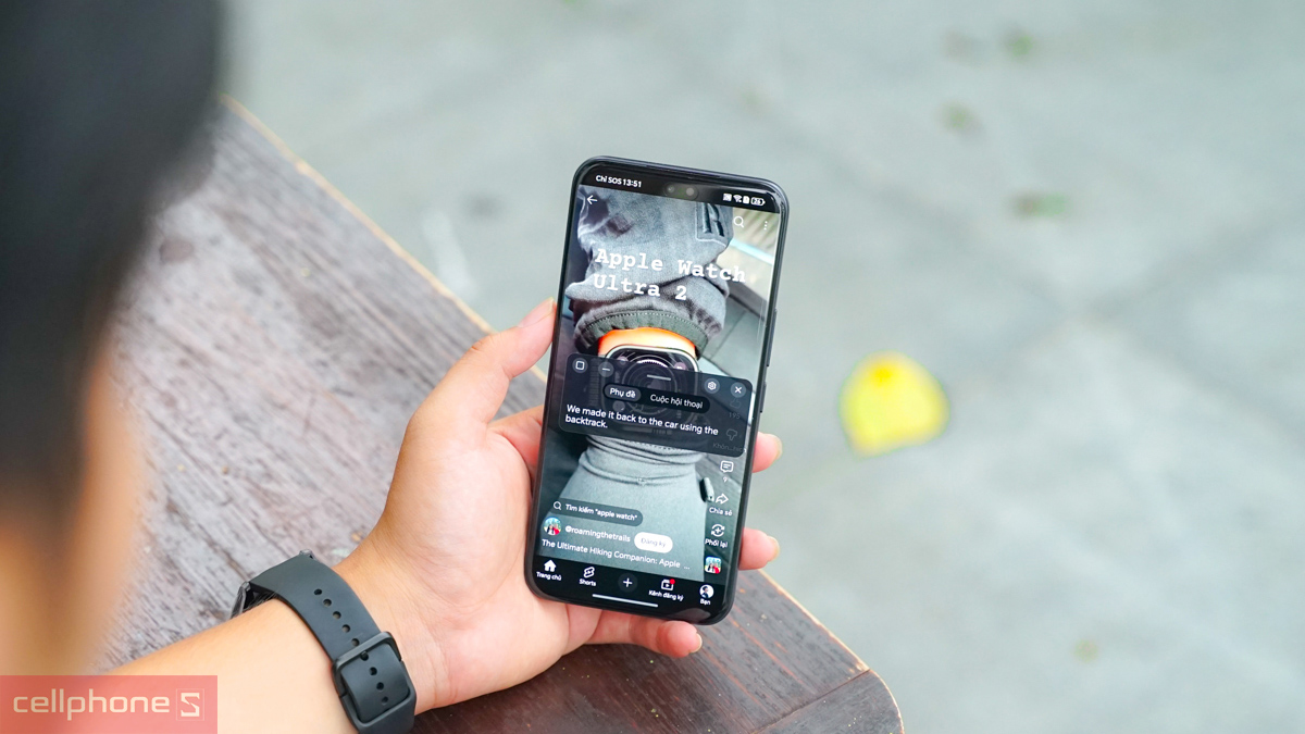 Hộp đựng sang trọng của HONOR 400 Pro chứa đầy đủ bộ phụ kiện cần thiết cho người dùng