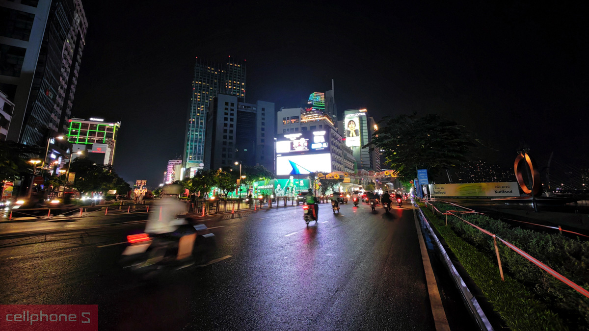 Hình chụp từ camera góc siêu rộng của HONOR 400 Pro