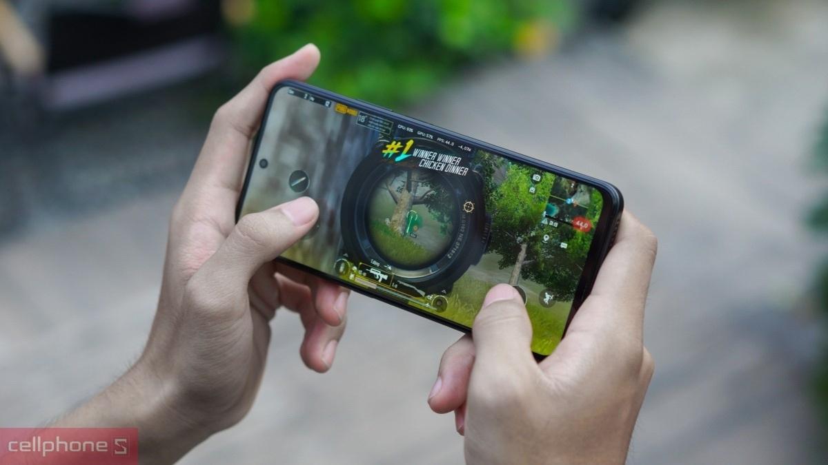 X7d vẫn chơi mượt nhiều tựa game