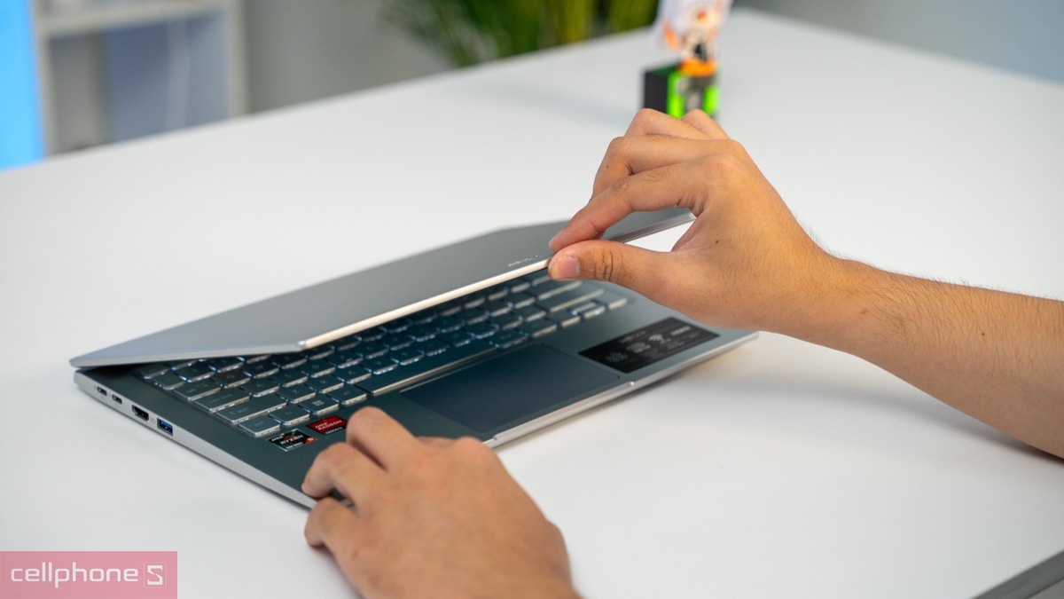 Thiết kế laptop Acer Swift Go 14 SFG14-41-R251