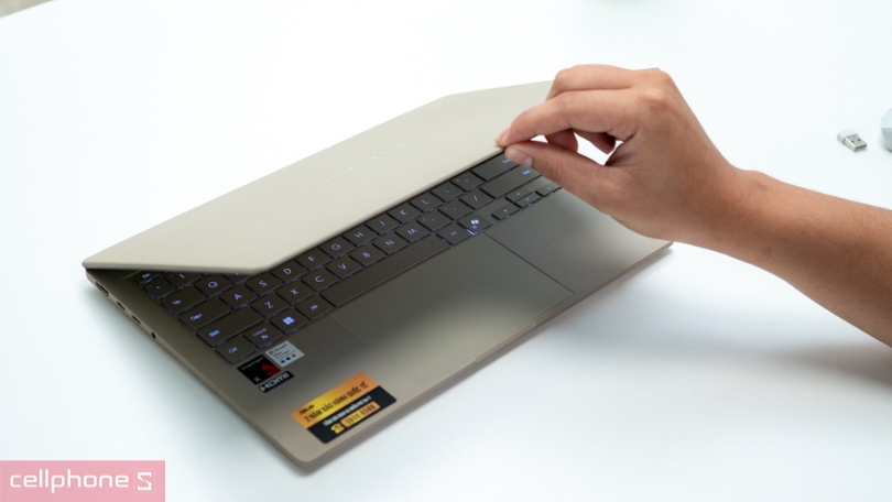 Thiết kế laptop ASUS Zenbook 14 UX3407QA-QD299WS Copilot X Plus