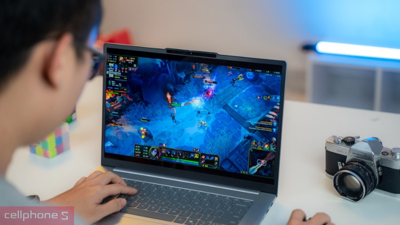Pin và cổng kết nối của laptop Lenovo Ideapad Slim 5 15ARP10 83J3002SVN