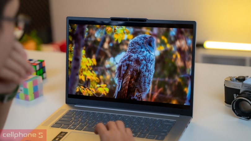 Màn hình và chất lượng hiển thị của laptop Lenovo Ideapad Slim 5 15ARP10 83J3002SVN