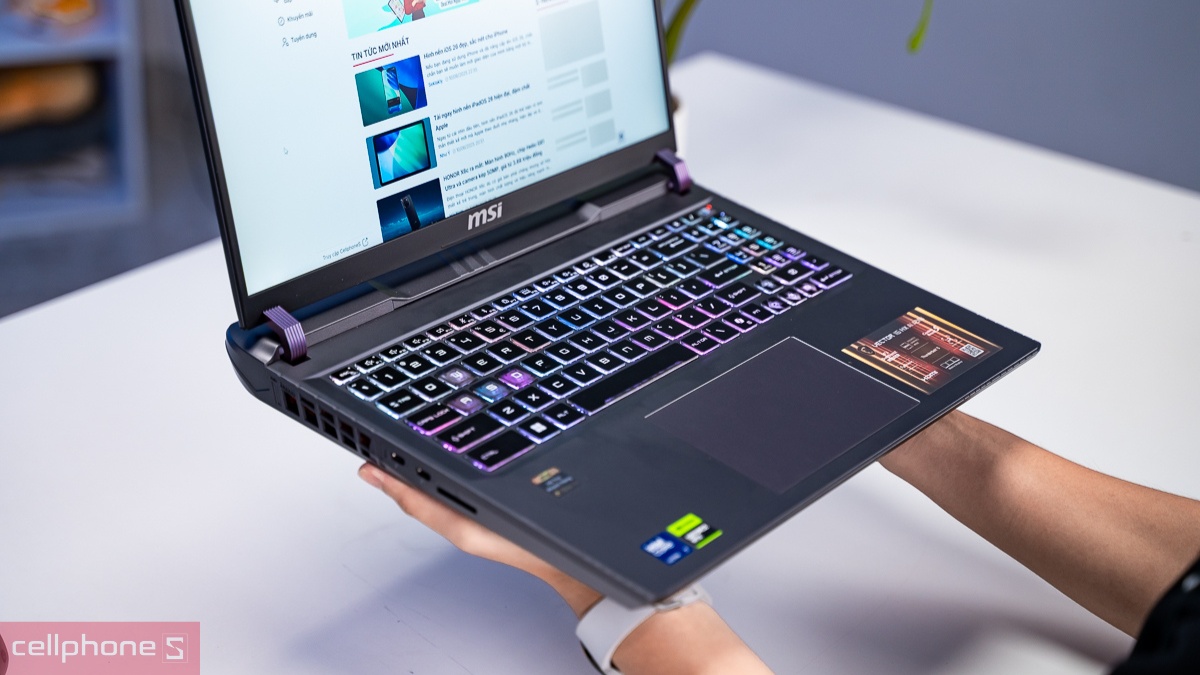 Thiết kế laptop MSI Vector 16 HX