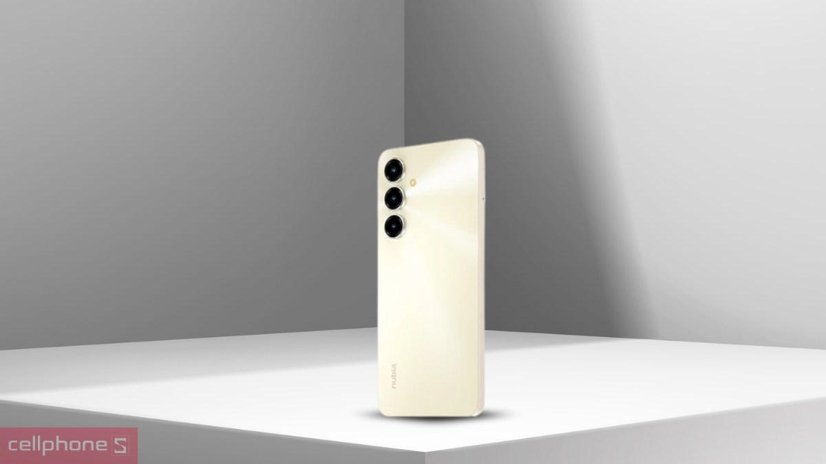 Thiết kế Nubia V80 Max