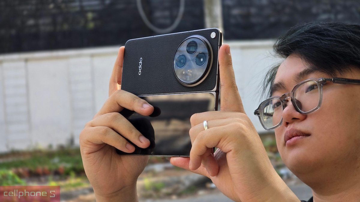 OPPO Find N3 sử dụng thuật toán tăng cường chất lượng giúp hình ảnh chụp ra luôn sắc nét, không bị nhòe hay mờ