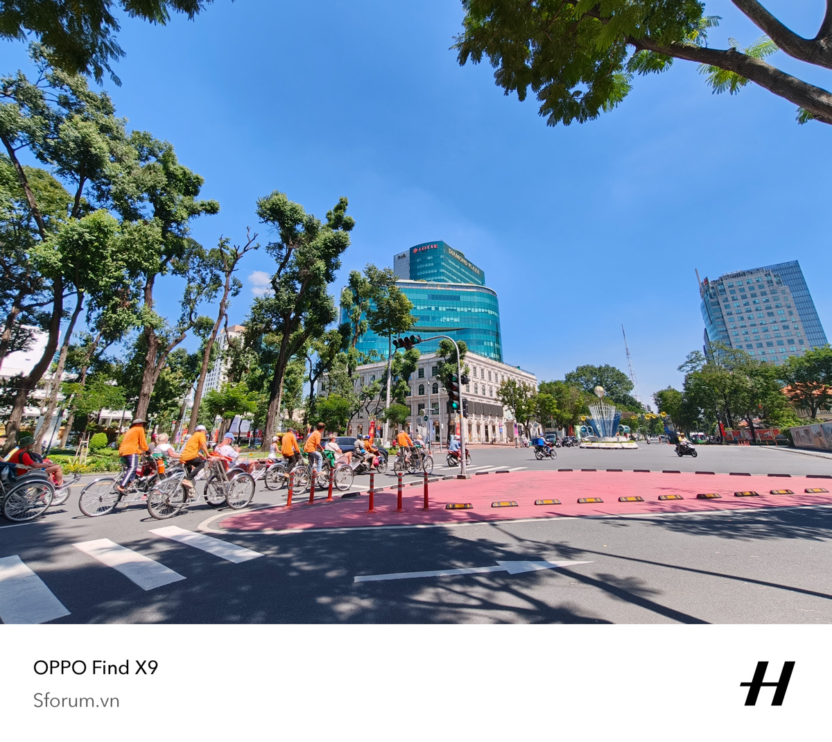 Ảnh góc siêu rộng OPPO Find X9 với hiệu ứng méo sáng tạo, kết hợp cảnh trong nhà và đường phố, khung hình rộng và độc đáo