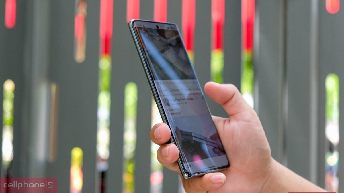 OPPO Reno10 Pro Plus+ nổi bật với thiết kế cong 3D thanh thoát
