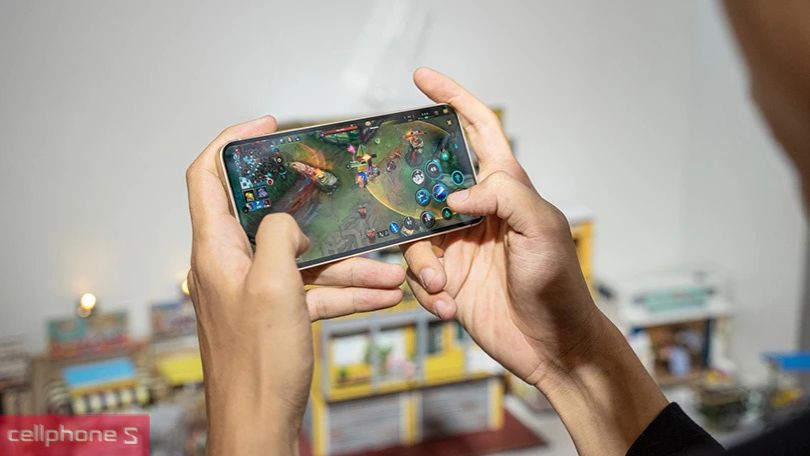 Màn hình Dynamic AMOLED 6.7 inch lớn