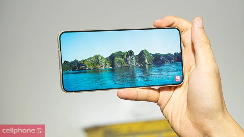 Màn hình Dynamic AMOLED 6.7 inch lớn