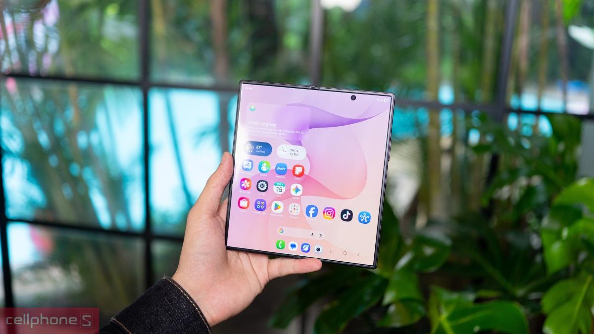 Samsung Galaxy Z Fold 8 Ultra là bản kế nhiệm Z Fold 7