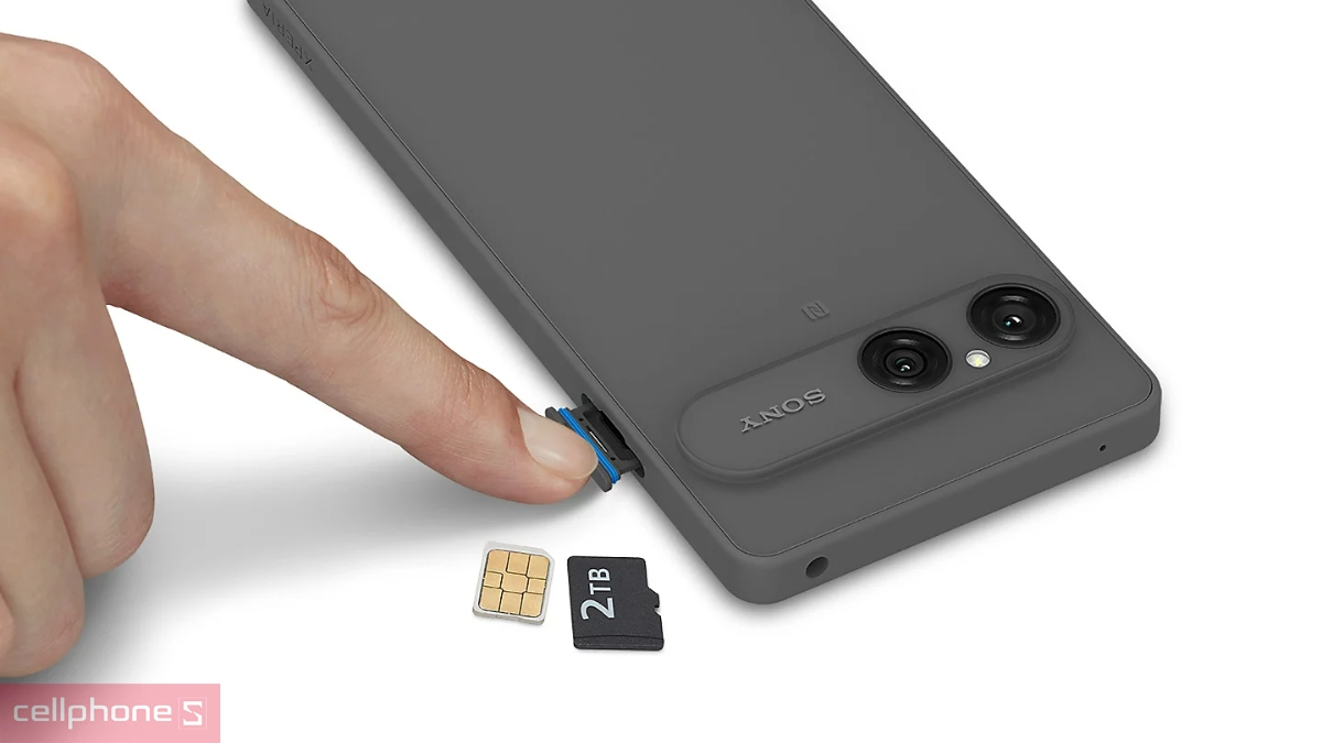 Sony Xperia 10 VIII hỗ trợ khe microSDXC mở rộng tối đa 2TB