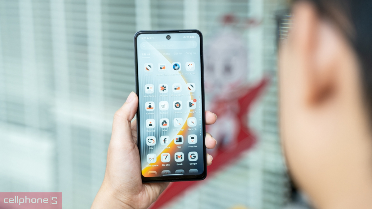 Điện thoại Tecno Pova 8 giá bán bao nhiêu