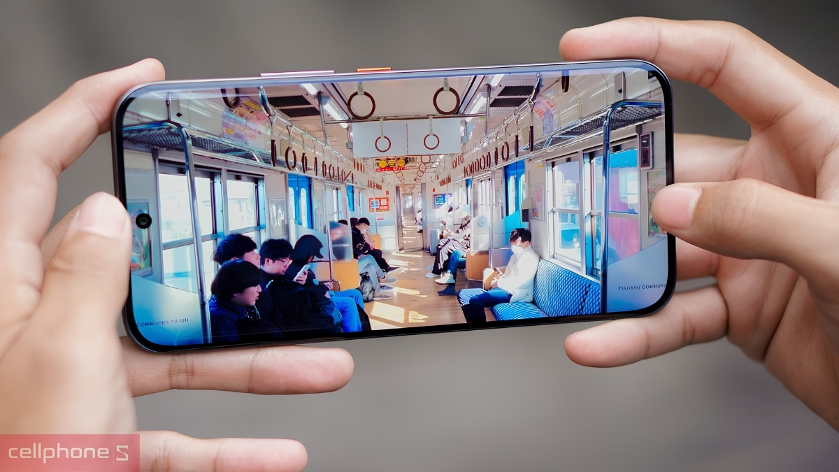 TECNO Pova Curve 2 với thiết kế mặt trước màn hình cong hiện đại