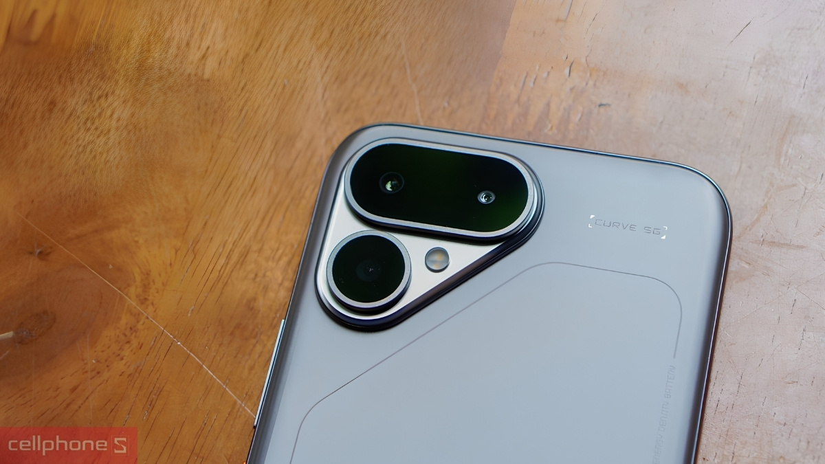 TECNO Pova Curve 2 với cụm camera sau nổi bật trên thân máy