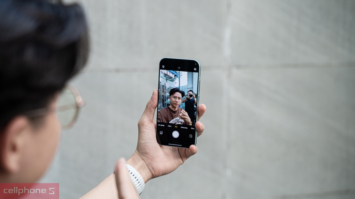 Điện thoại POCO F8 Pro 5G được trang bị cảm biến vân tay siêu âm